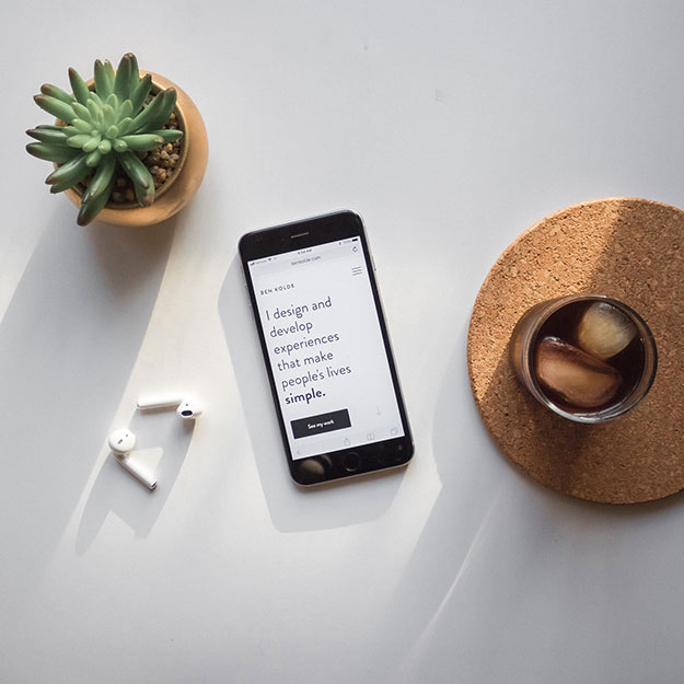 an phone with airbuds
